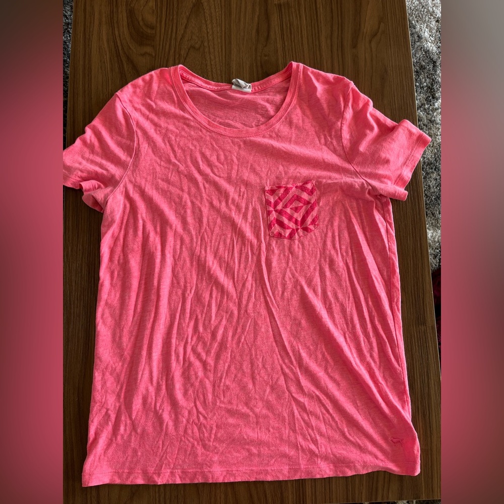 PINK neon short sleeve pocket tee.